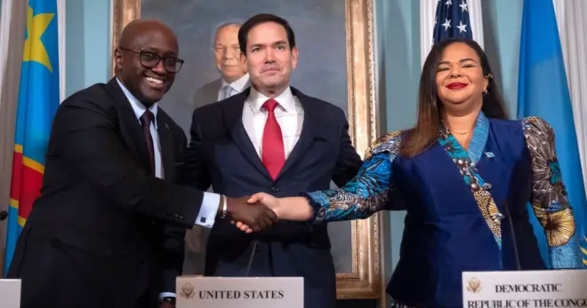 اتفاق السلام بين رواندا والكونغو في واشنطن: توقيع تاريخي ومخاوف مؤجلة