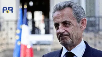 نيكولا ساركوزي بلا وسام: سقوط رمزي يتجاوز فرنسا